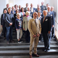 Die neuen Mitglieder für den Oberen Gutachterausschuss © Regierung von Niederbayern